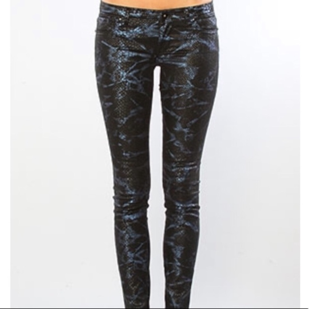 BLANK NYC Snakeskin Electric Eel Skinny Jeans
